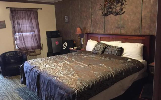 Colony Inn Motel