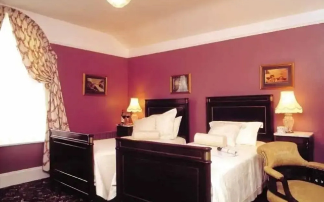 Ivyleigh House