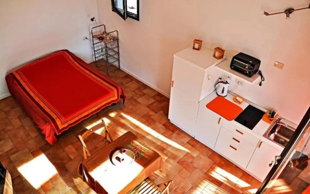 Studio apartments near Baratti Bay