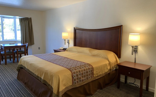 Airport Inn