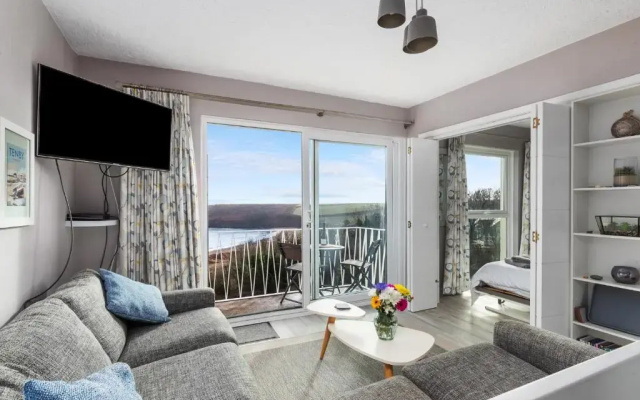 Freshwater Bay - Sea View Apartment