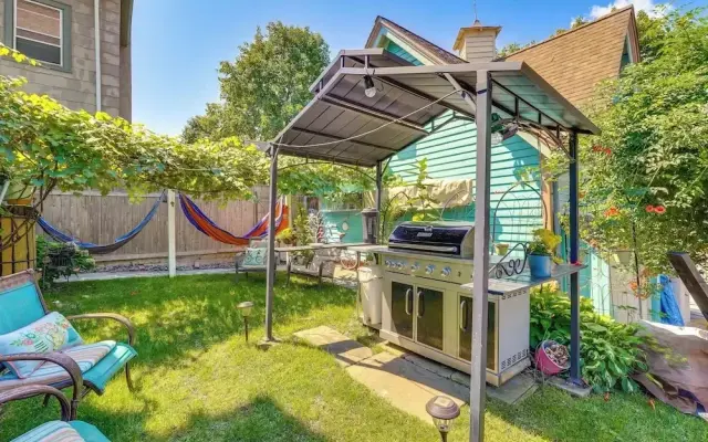 Walkable Poughkeepsie Apartment w/ Shared Yard!