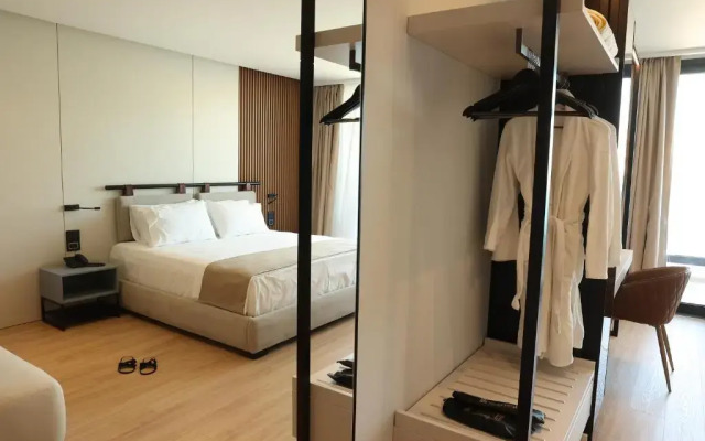 Al Yacht Premium Hotel Saranda