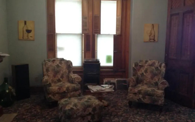 Inn Port Lodging