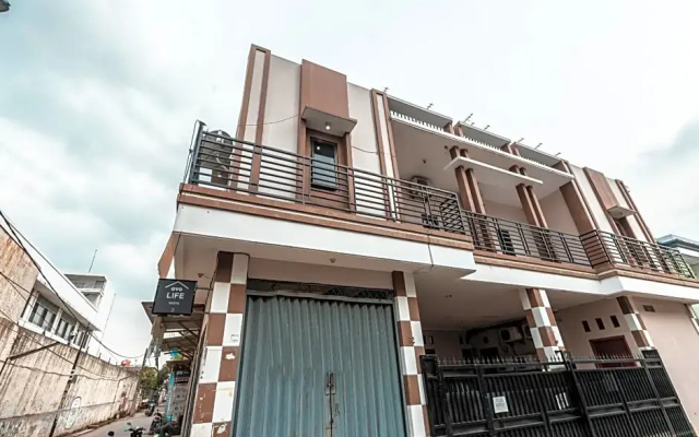 OYO Life 2925 Midys