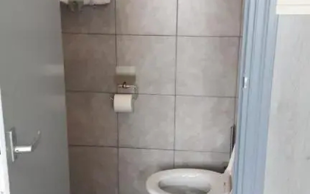 Apartment + Studios Insulinde