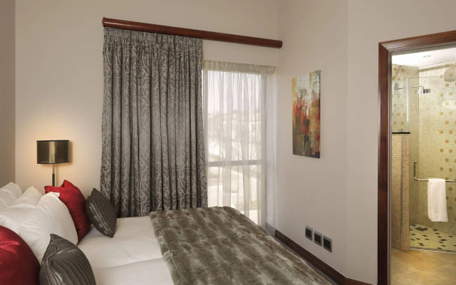 Seven Villa Hotel and Spa