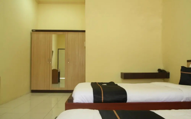 Hotel St 12 by Oyo Rooms