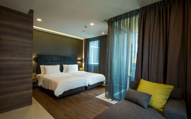 LiT BANGKOK Hotel