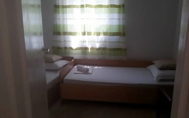Apartments Štrbić