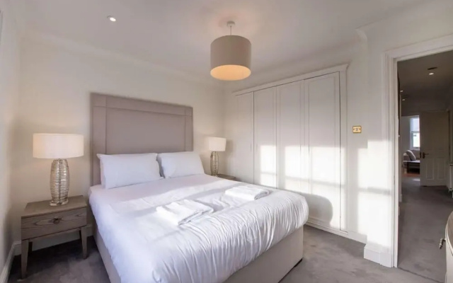 Modern 2 Double Bedroom Apartment in Kensington