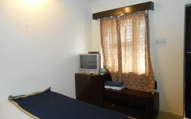 Hotel Kamal ( Nearest to Taj Mahal )
