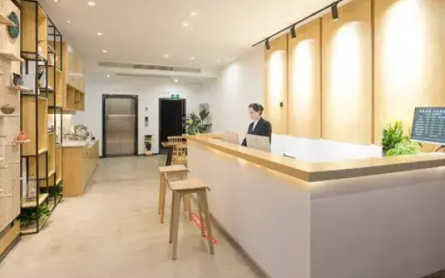 友米·好young酒店(常德体育中心店)