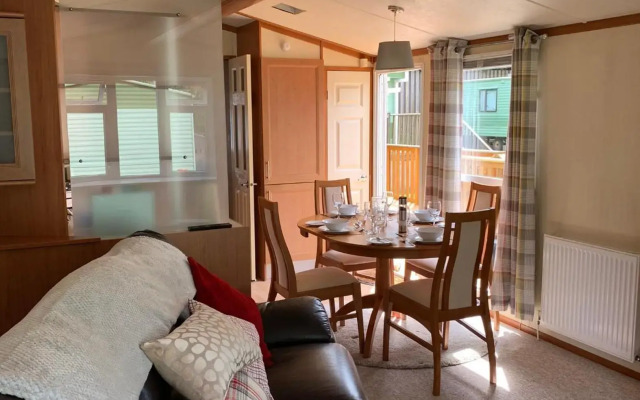 Static Caravan 2 Bedrooms - Sleeps 4
