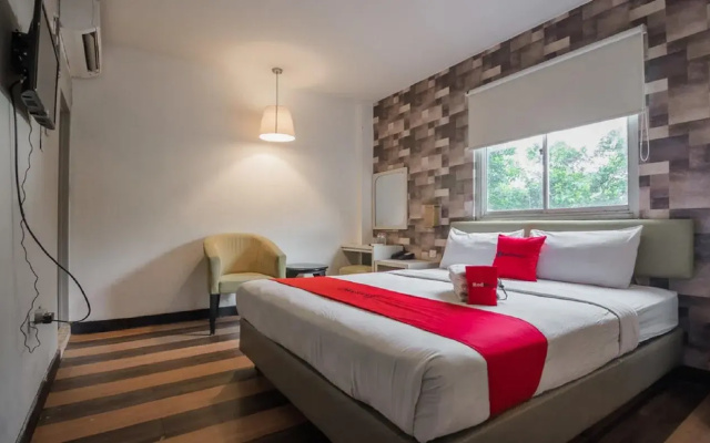 Hotel Feodora by RedDoorz