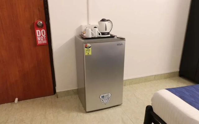 OYO 85106 Hotel Elvin,s Place