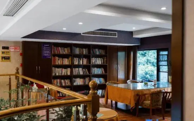 Vicco Quietly Enjoy Hotel