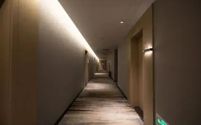 Yuntian Hotel