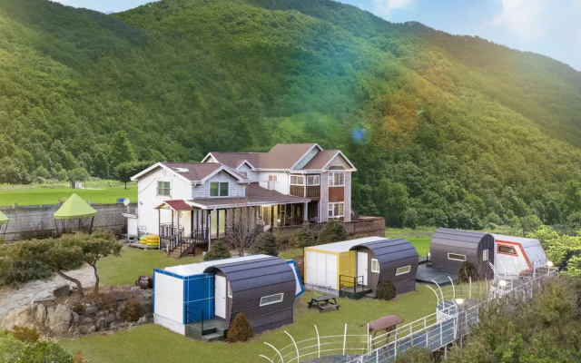 Gapyeong Poongkyungmaru Pension