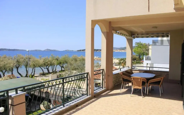 Apartments Zdenka-10m from beach