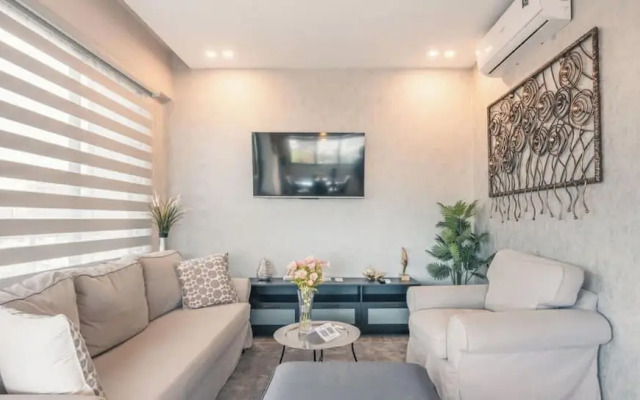Regatta Living Ii With Breakfast Included - 502