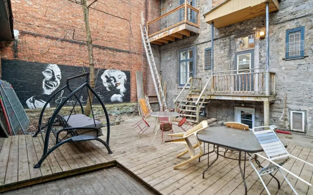 Rustic Modern Loft 5 Minutes to Old Port Montreal