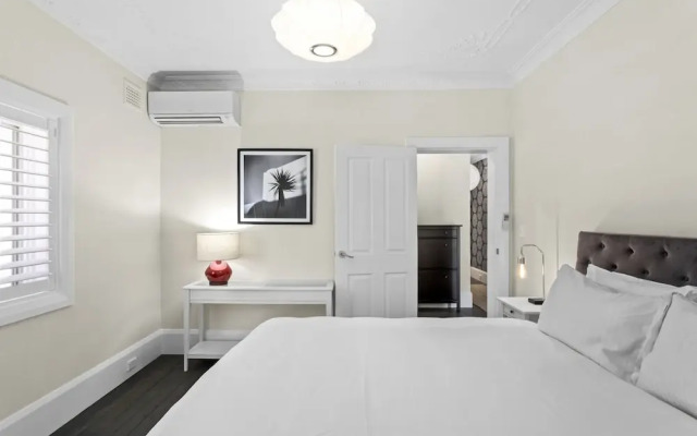 Comfy 2-bed Apartment With A/C Throughout