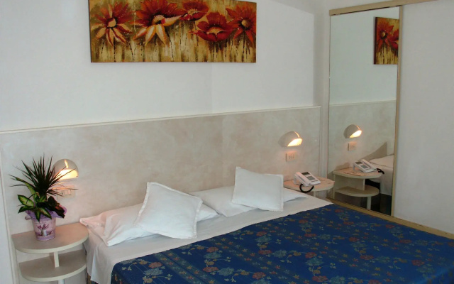 Hotel Sahara