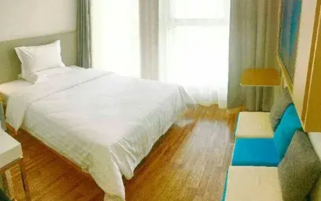 7Days Inn Hotel (Urumqi Kashgar East Road Vocational University Wenguang Campus)
