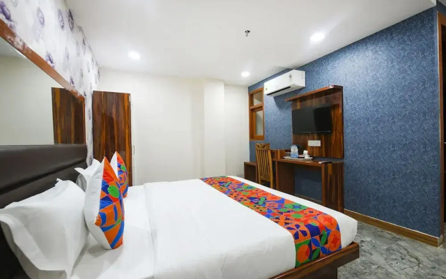 Fabhotel Mona Continental