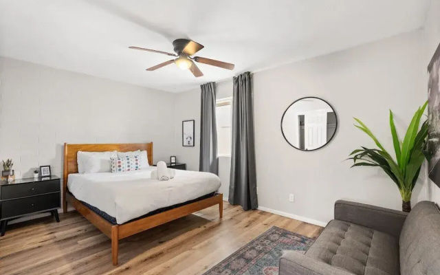 Fashion Square Apt3