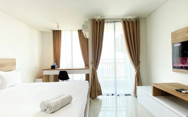 Wooden Touch Studio At Lrt City Bekasi Apartment