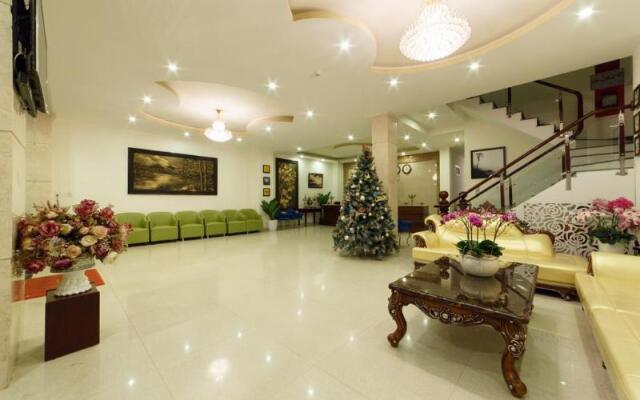 7S An Phu Da Lat Hotel Далат