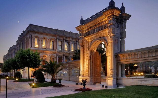 Ciragan Palace Kempinski Турция, Стамбул - 2 отзыва об отеле, цены и фото номеров - забронировать отель Ciragan Palace Kempinski онлайн вид на фасад