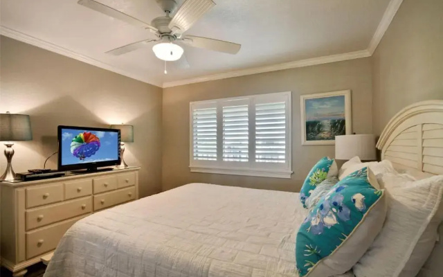 Land's End 10-402 Beach Front - Premier