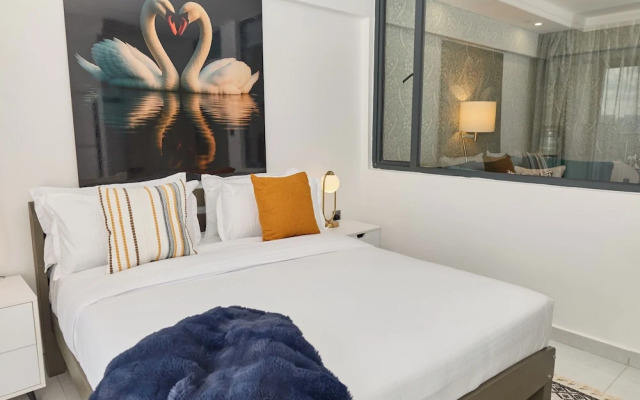 Breeze By Edmor Suites