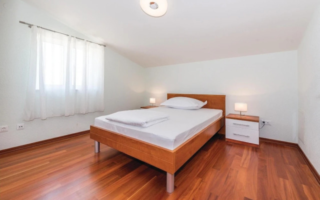 Awesome Home in Kalebova Luka With Wifi and 6 Bedrooms