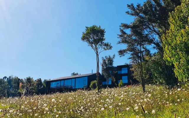Hotel & Cava Estancia Rilán