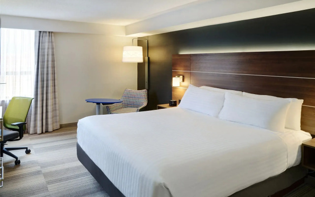Holiday Inn Express Toronto - Downtown by IHG