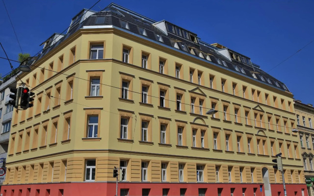 Studio-Apartment between Schoenbrunn & the City Center (18)