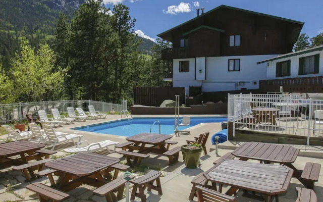 Fawn Valley Inn: 298