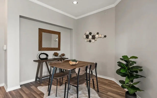 Uptown Dallas Apartments
