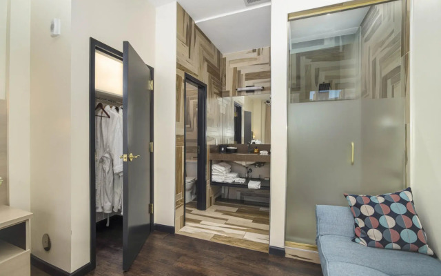 Delightful En Suite Studio