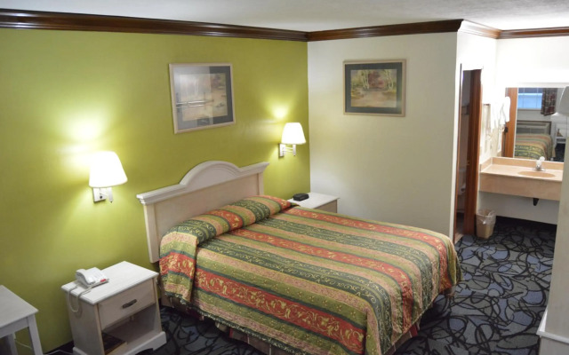 Economy Inn - Akron