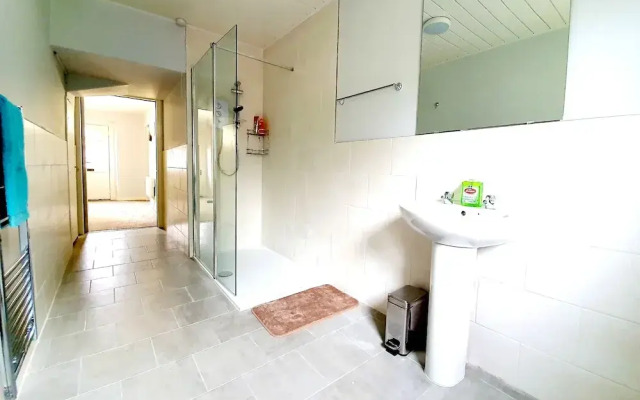 Spacious Holiday Home Closeby River in Alness!