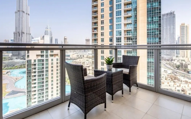 Lavish 2BR With Picturesque Burj Khalifa Views!