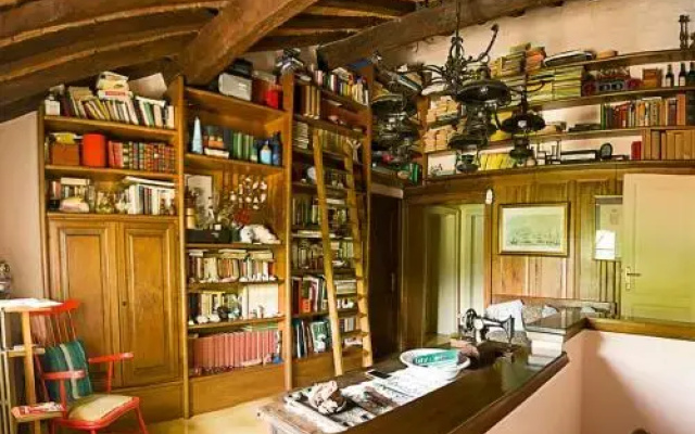 catalogImage