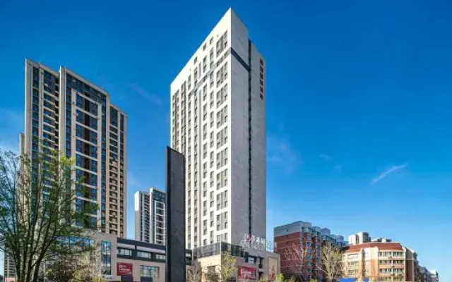 Jifeng International Hotel (Urumqi Youhao Road Business District Branch)