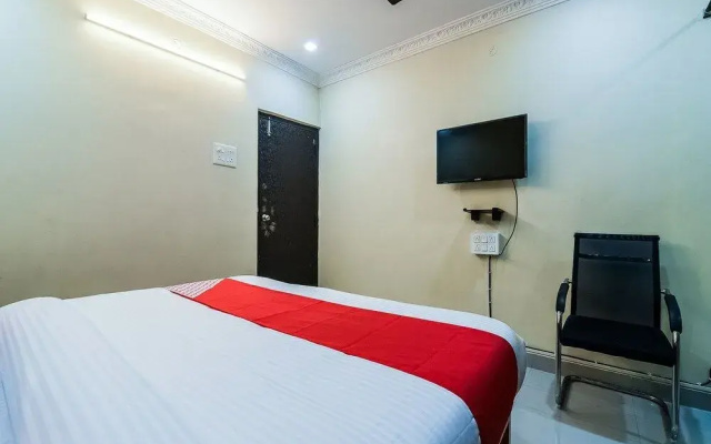 Sri Jaya Guesthouse By OYO Rooms