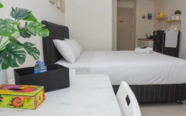 Comfort And Nice Studio At Grand Kamala Lagoon Apartment